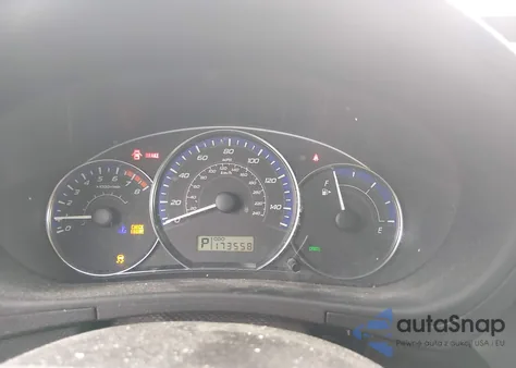 2011 Subaru Forester 2.5X Premium z USA, uszkodzony, nr VIN JF2SHADCXBH736509